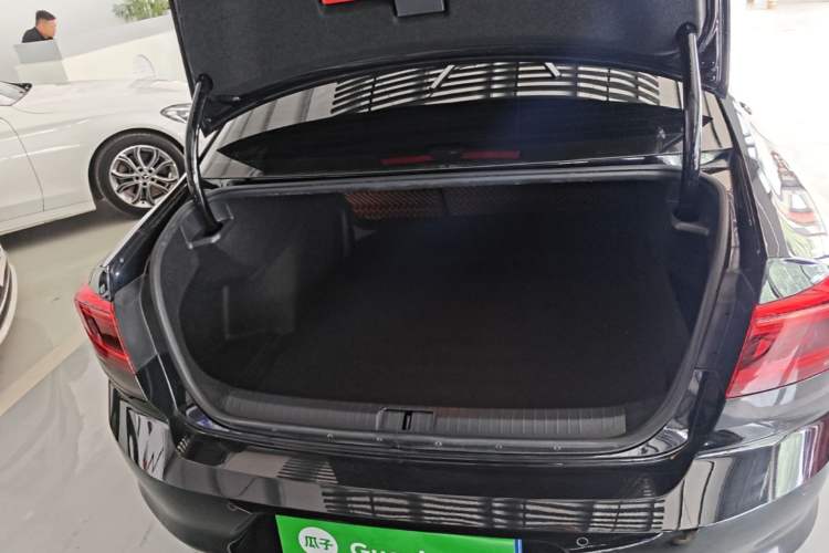 Used Volkswagen Magotan 2020 280TSI DSG Comfort Edition Trunk