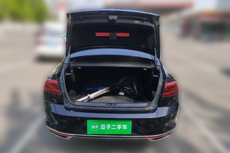 Used Volkswagen Magotan 2020 330TSI DSG Leading Model Trunk