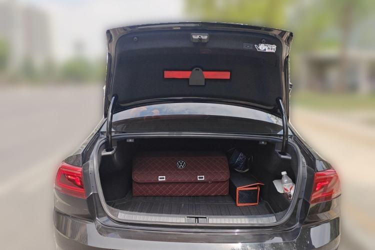 Used Volkswagen Magotan 2020 330TSI DSG Luxury Edition Trunk