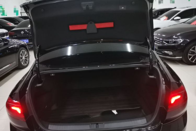 Used Volkswagen Magotan 2020 330TSI DSG Luxury Edition Trunk