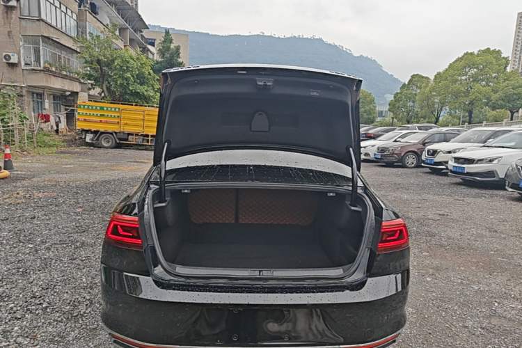 Used Volkswagen Magotan 2020 380TSI DSG Luxury Version Trunk
