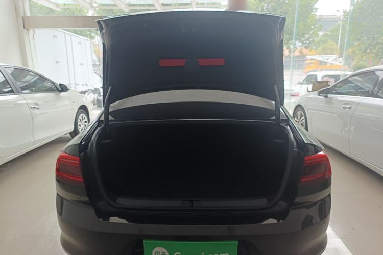 Used Volkswagen Magotan 2020 280TSI DSG Comfort Edition Trunk