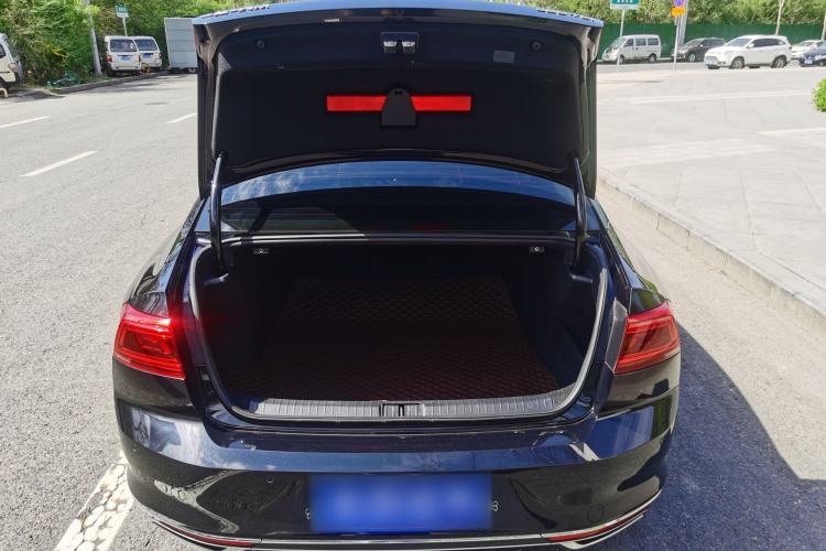 Used Volkswagen Magotan 2020 280TSI DSG Leading Edition Trunk