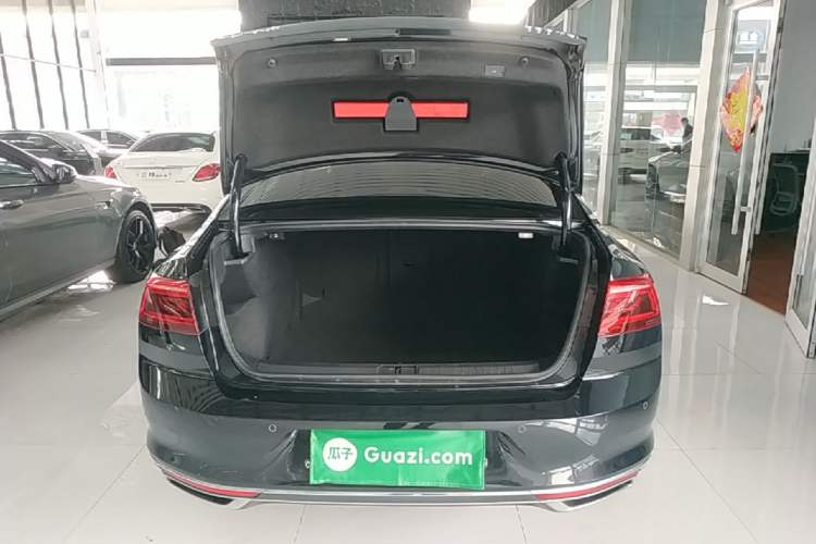 Used Volkswagen Magotan 2020 330TSI DSG Luxury Edition Trunk