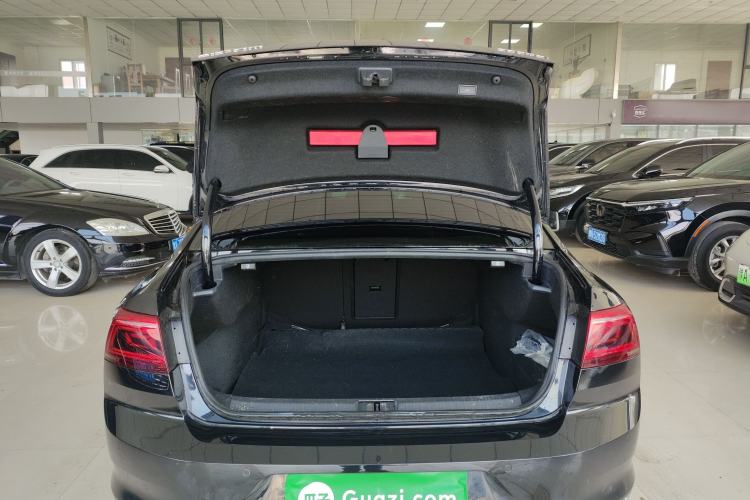 Used Volkswagen Magotan 2020 330TSI DSG Luxury Edition Trunk