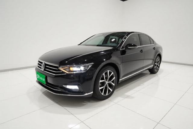 Ojetý Volkswagen Magotan 2020 330TSI DSG Leading Model