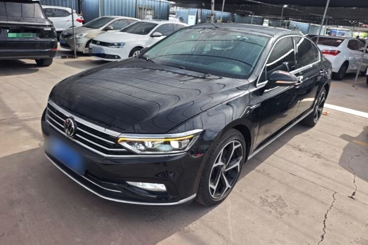 Używany Volkswagen Magotan 2020 380TSI DSG Luxury Version Guazi used car, China used car export, Used car for sale, Used cars, Cheapest cars for sale