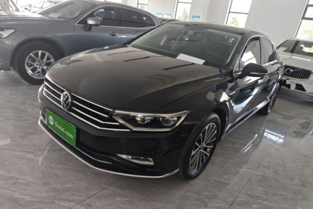 Ojetý Volkswagen Magotan 2020 330TSI DSG Luxury Edition
