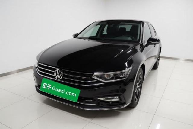 Ojetý Volkswagen Magotan 2020 330TSI DSG Leading Model