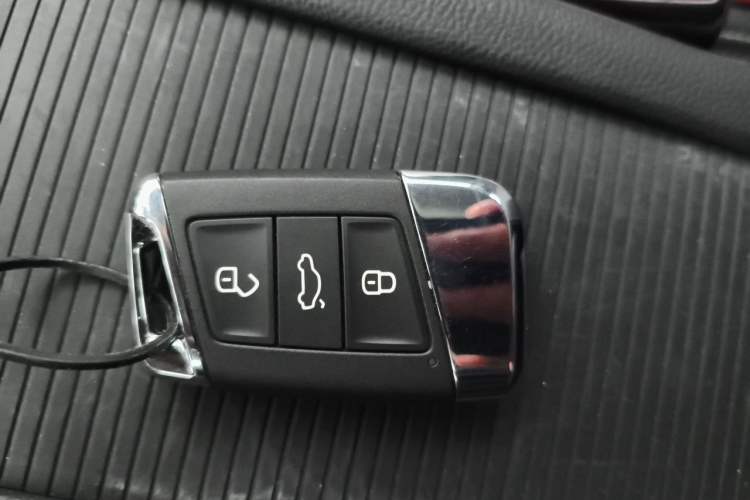 Used Volkswagen Magotan 2020 330TSI DSG Leading Model Vehicle Key