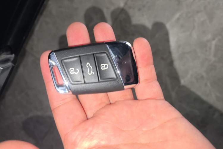 Used Volkswagen Magotan 2020 330TSI DSG Leading Model Vehicle Key