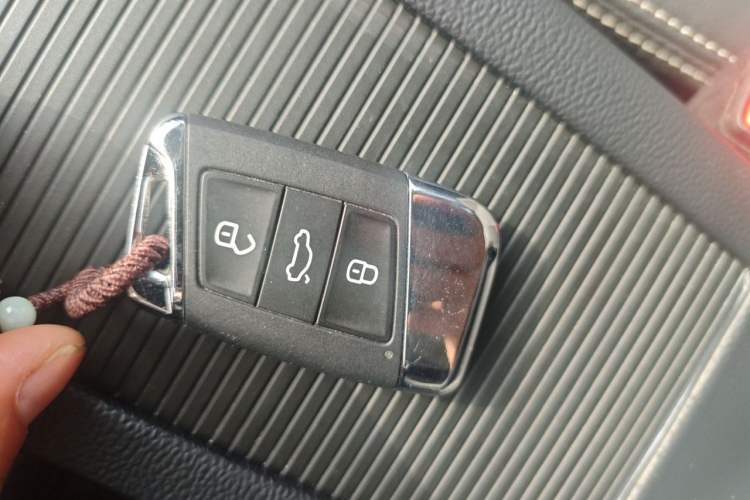 Used Volkswagen Magotan 2020 330TSI DSG Leading Model Vehicle Key