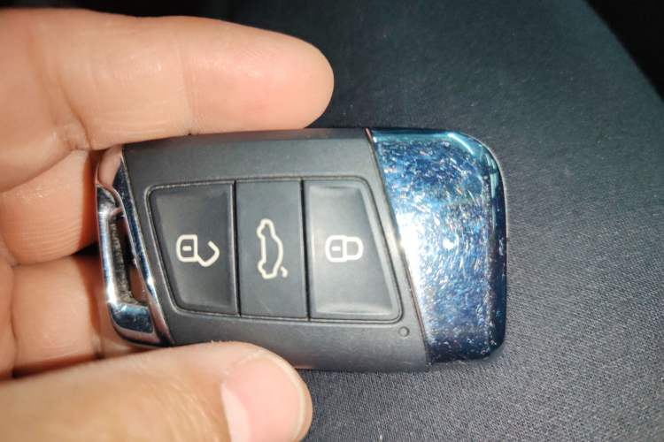 Used Volkswagen Magotan 2020 330TSI DSG Leading Model Vehicle Key