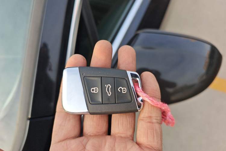 Used Volkswagen Magotan 2020 330TSI DSG Leading Model Vehicle Key