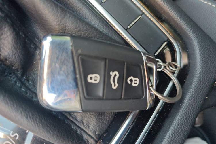 Used Volkswagen Magotan 2020 330TSI DSG Leading Model Vehicle Key