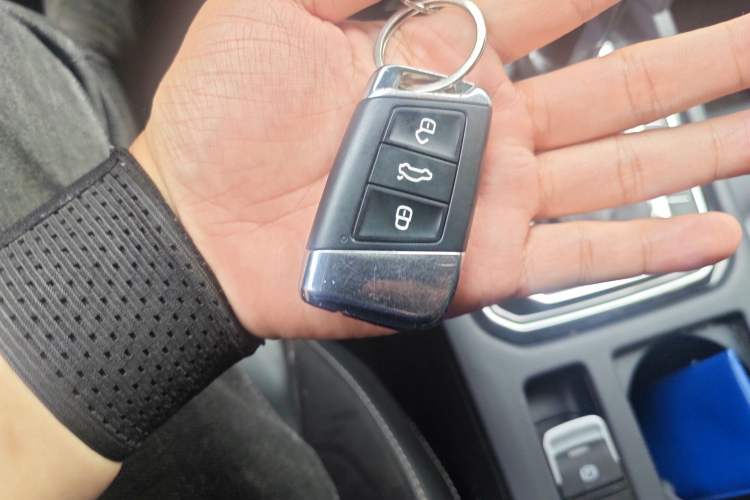 Used Volkswagen Magotan 2020 330TSI DSG Leading Model Vehicle Key