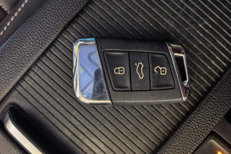 Used Volkswagen Magotan 2020 330TSI DSG Leading Model Vehicle Key
