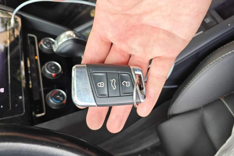 Used Volkswagen Magotan 2020 280TSI DSG Comfort Edition Vehicle Key