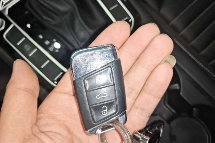 Used Volkswagen Magotan 2020 330TSI DSG Leading Model Vehicle Key