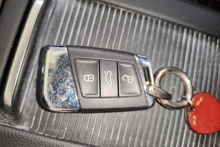 Used Volkswagen Magotan 2020 330TSI DSG Leading Model Vehicle Key