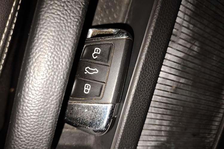 Used Volkswagen Magotan 2020 330TSI DSG Leading Model Vehicle Key
