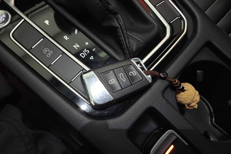 Used Volkswagen Magotan 2020 330TSI DSG Leading Model Vehicle Key