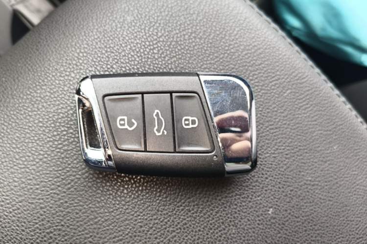 Used Volkswagen Magotan 2020 330TSI DSG Leading Model Vehicle Key