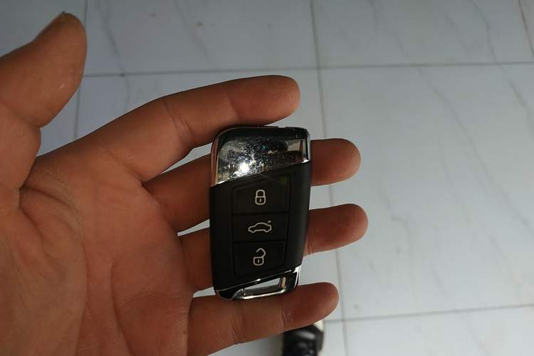 Used Volkswagen Magotan 2020 330TSI DSG Leading Model Vehicle Key