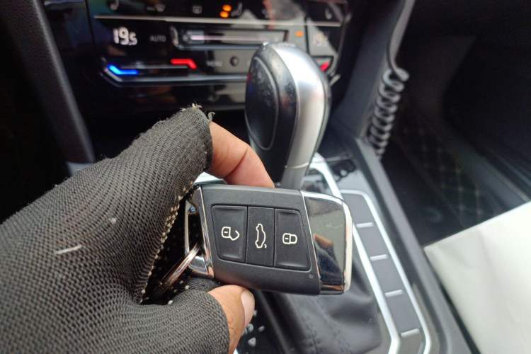 Used Volkswagen Magotan 2020 330TSI DSG Leading Model Vehicle Key