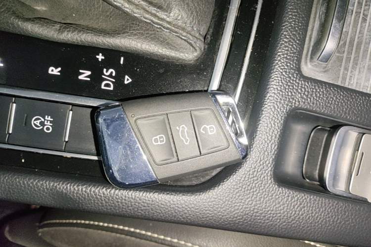 Used Volkswagen Magotan 2020 330TSI DSG Leading Model Vehicle Key