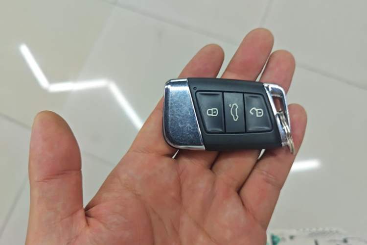 Used Volkswagen Magotan 2020 330TSI DSG Leading Model Vehicle Key
