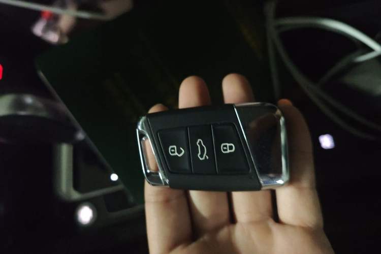Used Volkswagen Magotan 2020 330TSI DSG Leading Model Vehicle Key