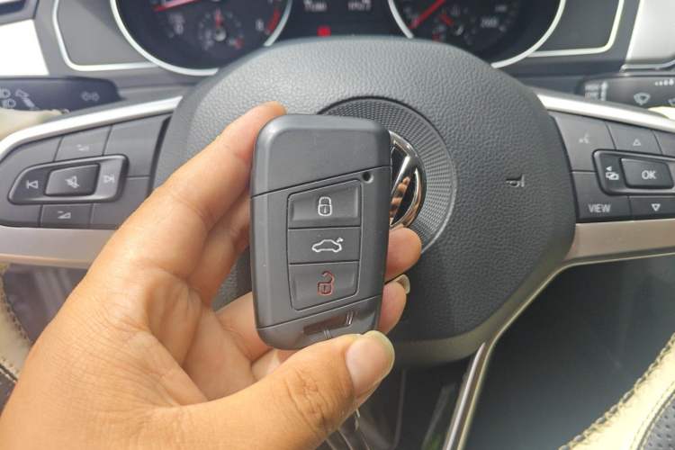 Used Volkswagen Magotan 2020 280TSI DSG Comfort Edition Vehicle Key