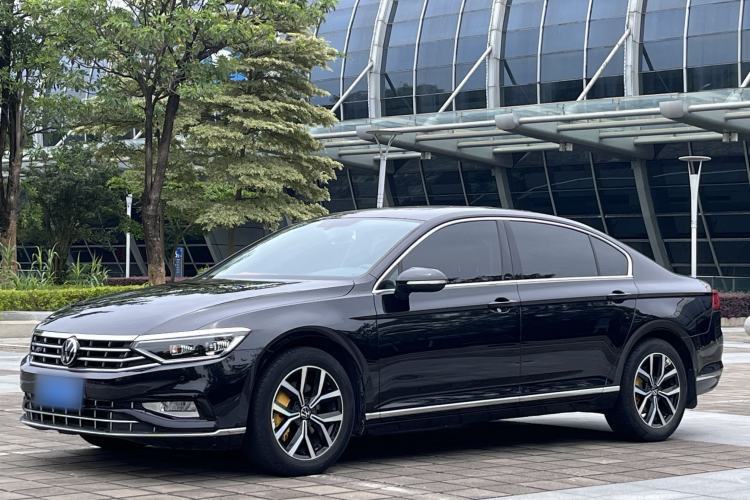 Used Volkswagen Magotan 2020 330TSI DSG Leading Model Guazi used car, China used car export, Used car for sale, Used  cars, Cheapest cars for sale