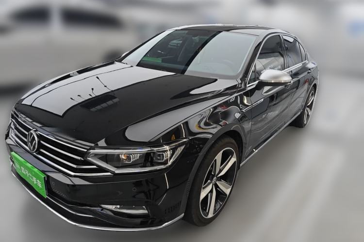 Used Volkswagen Magotan 2020 330TSI DSG Leading Model Guazi used car, China used car export, Used car for sale, Used Volkswagen cars, Cheapest cars for sale