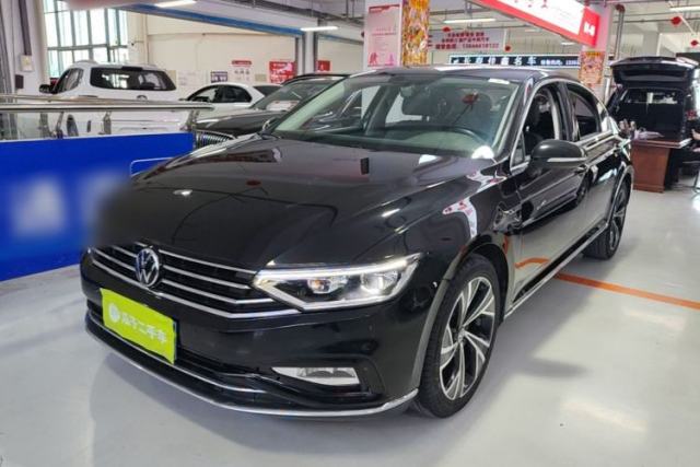 Ojetý Volkswagen Magotan 2020 330TSI DSG Luxury Edition