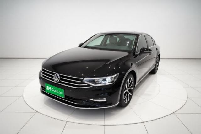 Ojetý Volkswagen Magotan 2020 330TSI DSG Leading Model