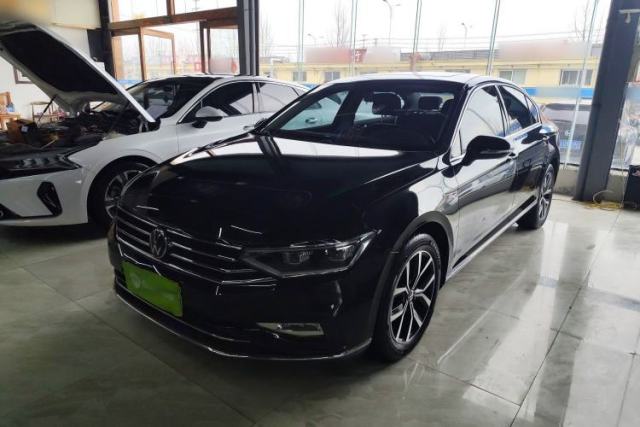 Ojetý Volkswagen Magotan 2020 330TSI DSG Leading Model