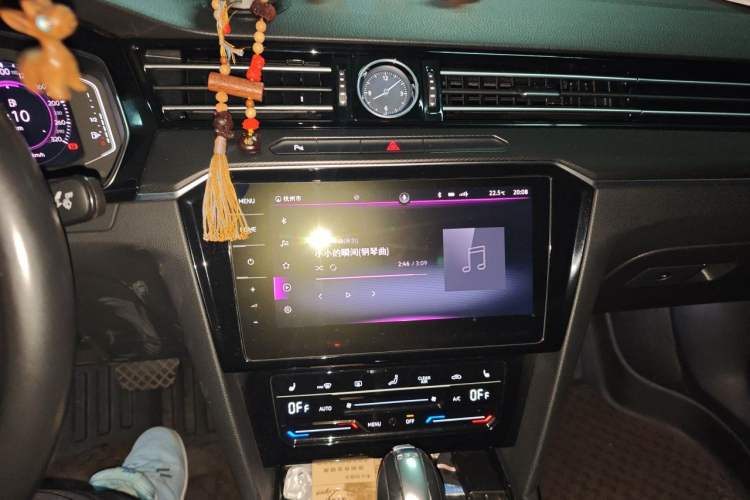 Used Volkswagen Magotan 2020 330TSI DSG Luxury Edition Audio And AC Panel
