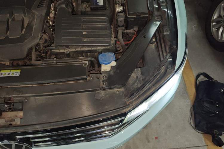 Used Volkswagen Magotan 2020 330TSI DSG Luxury Edition Engine Bay Left
