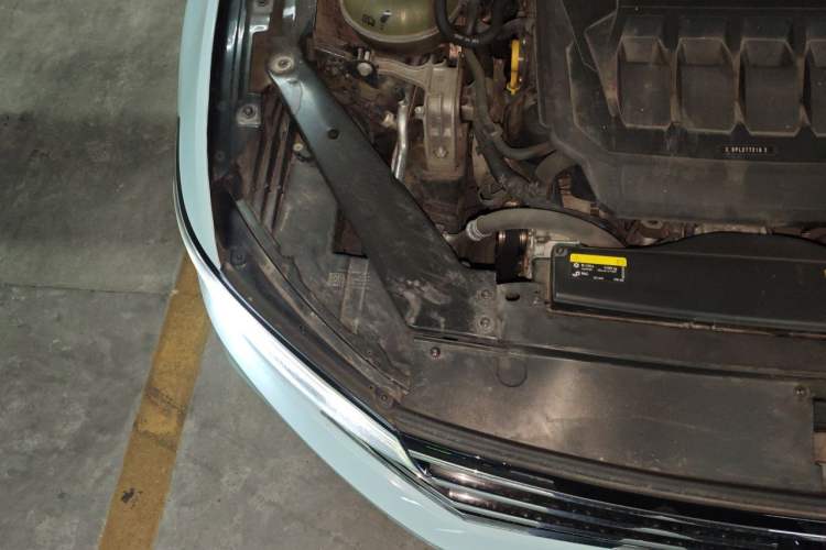 Used Volkswagen Magotan 2020 330TSI DSG Luxury Edition Engine Bay Right