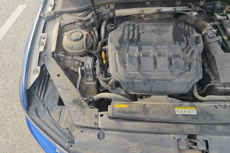 Used Volkswagen Magotan 2020 330TSI DSG Leading Model Engine Bay Right