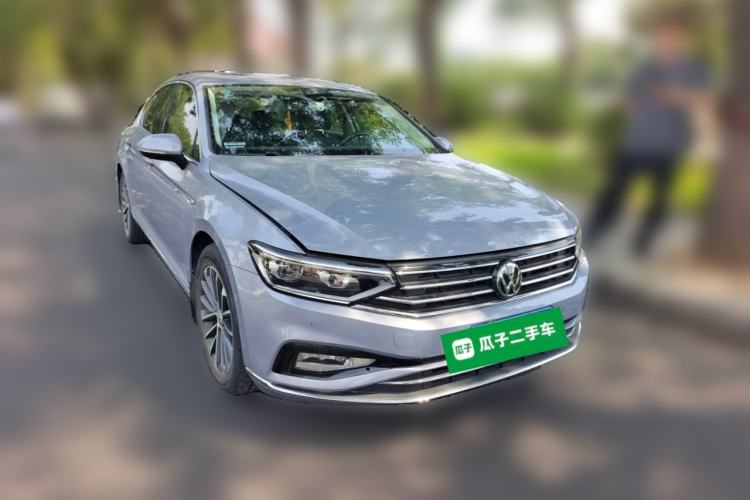 Used Volkswagen Magotan 2020 380TSI DSG Luxury Version Front Right 45 Deg