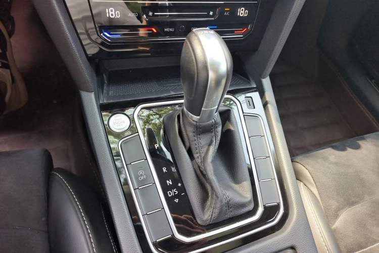 Used Volkswagen Magotan 2020 380TSI DSG Luxury Version Gear Lever