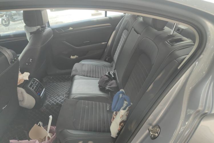 Used Volkswagen Magotan 2020 330TSI DSG Luxury Edition Left Rear Seat