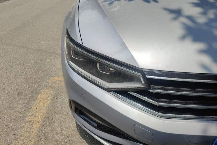 Used Volkswagen Magotan 2020 330TSI DSG Luxury Edition Right Front Headlight