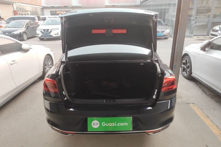 Used Volkswagen Magotan 2020 330TSI DSG Luxury Edition Trunk