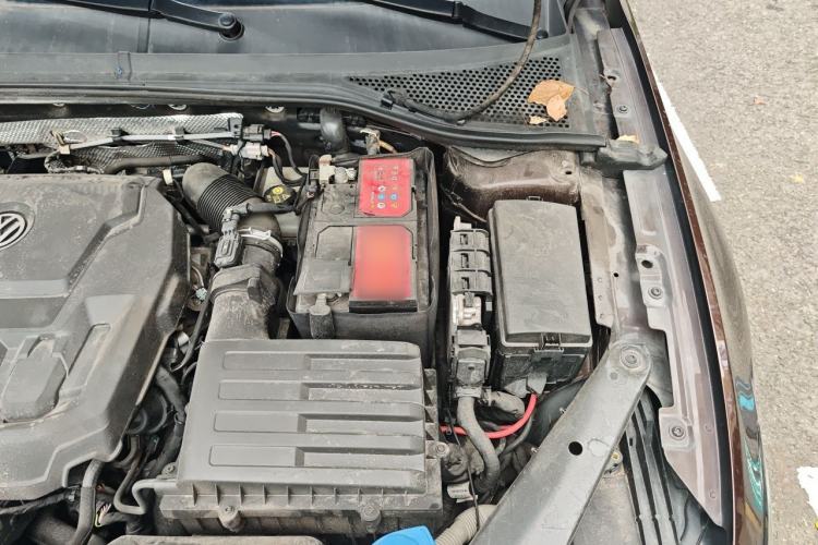 Used Volkswagen Magotan 2020 330TSI DSG Luxury Edition Engine Bay Left
