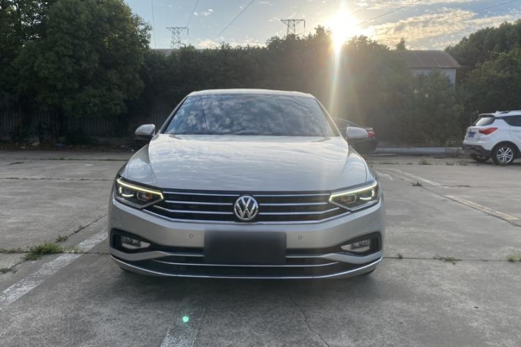 Used Volkswagen Magotan 2020 330TSI DSG Leading Model Exterior 2