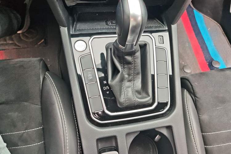 Used Volkswagen Magotan 2020 330TSI DSG Luxury Edition Gear Lever